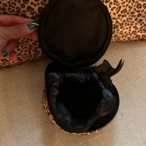 Jewelry holder purse